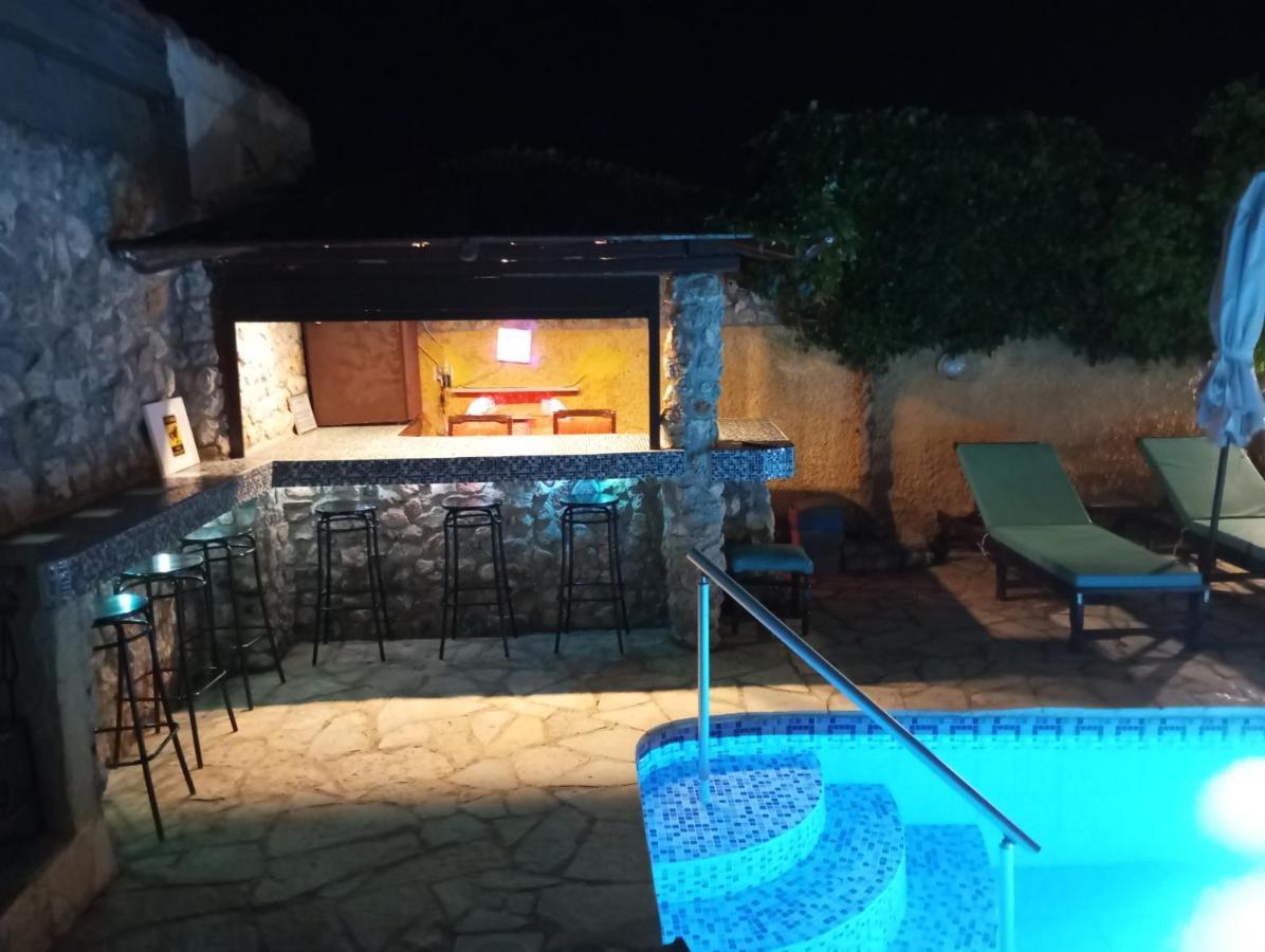 Xenonas Κithαiron Hotel Vília Kültér fotó