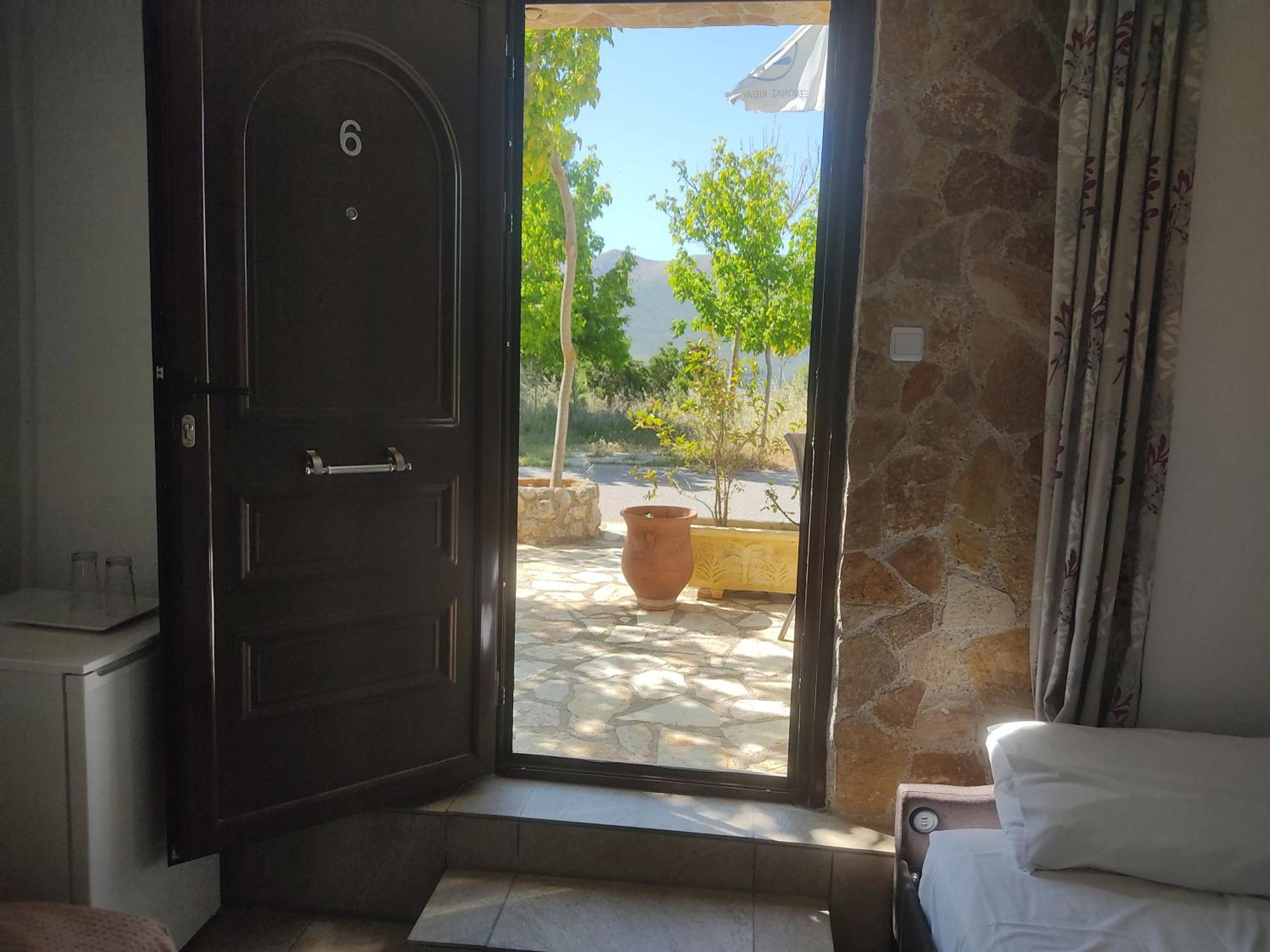 Xenonas Κithαiron Hotel Vília Kültér fotó